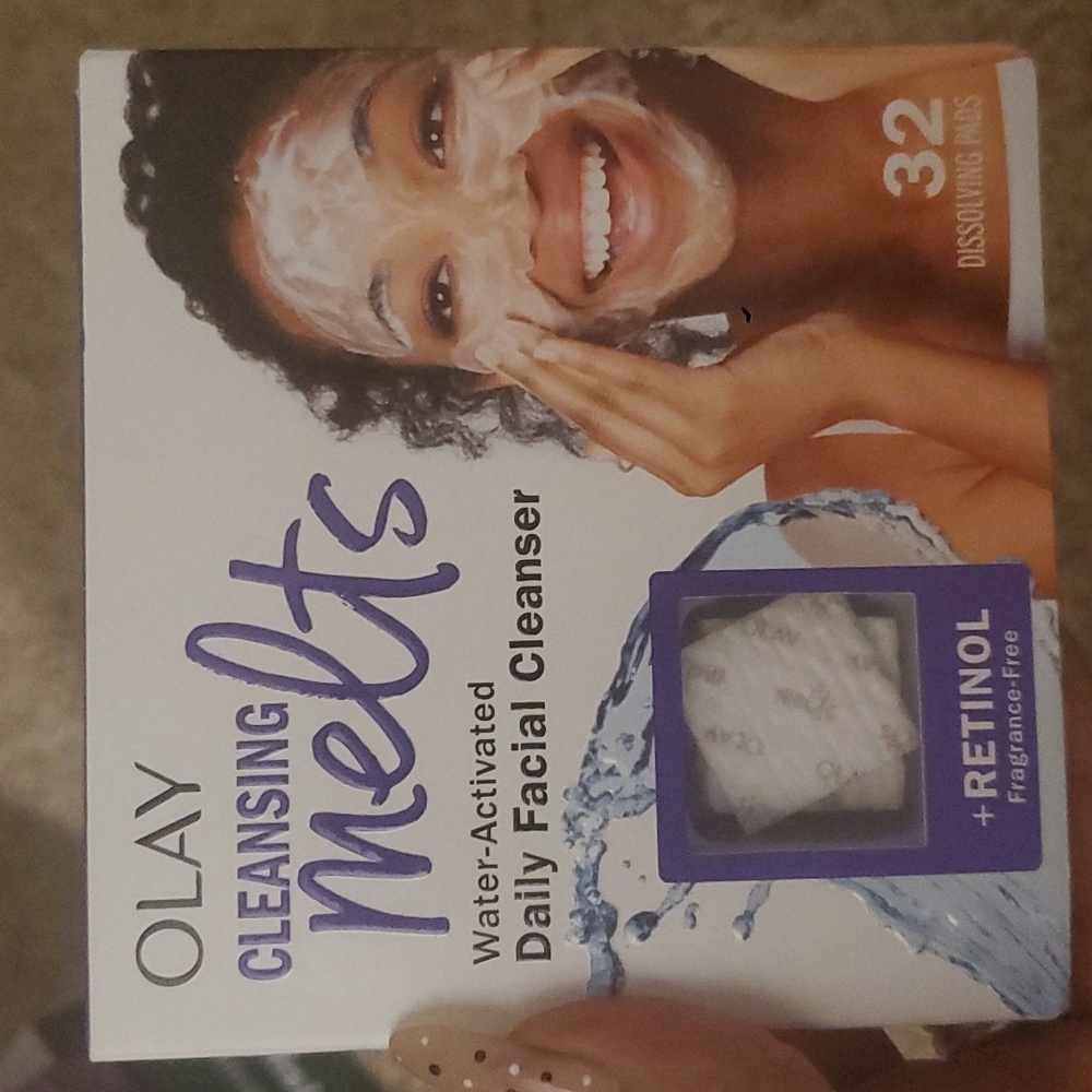 Olay cleaning melts daily facial cleaners